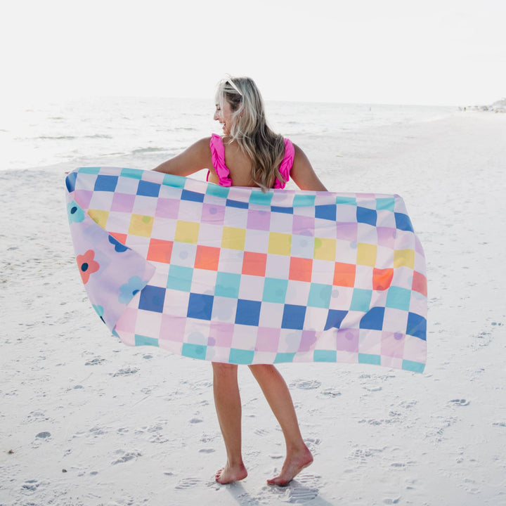 Flowers & Check Quick Dry Towel: Multicolored