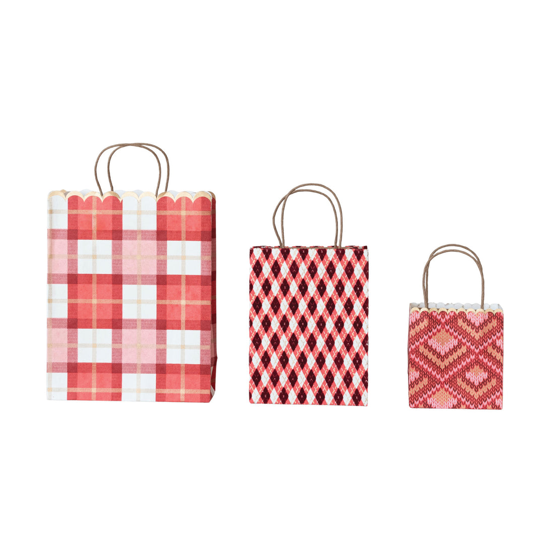 Scalloped Paper Gift Bag