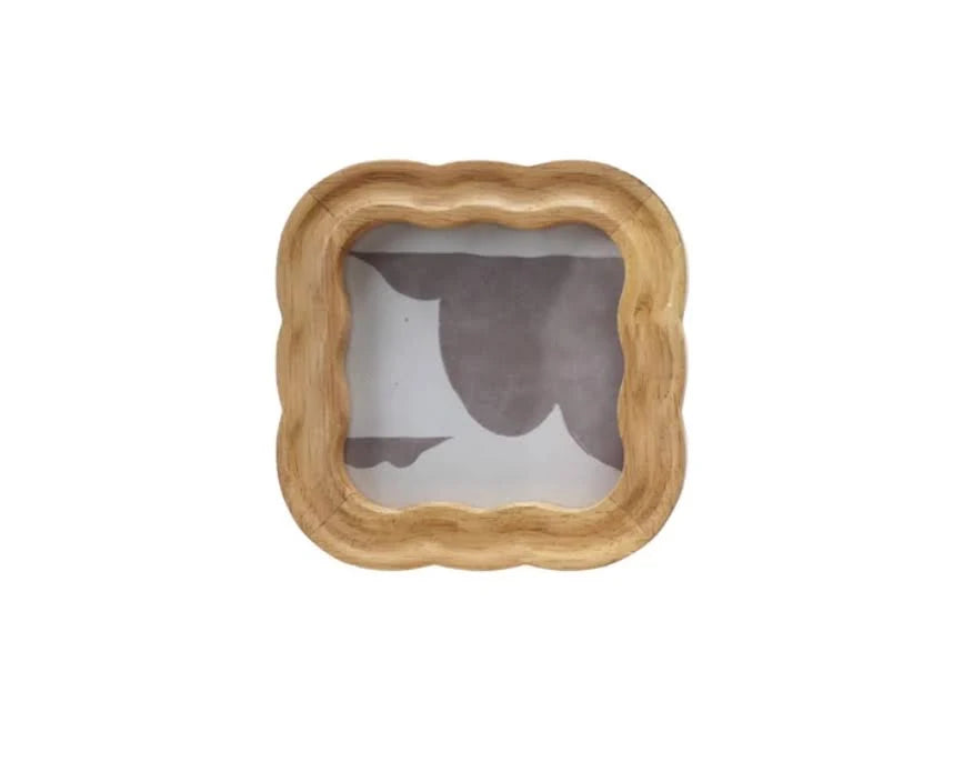Scalloped Photo Frame
