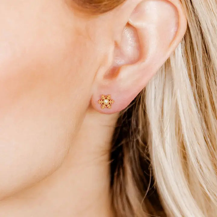Snowflake Gold Screwback Stud by Linny